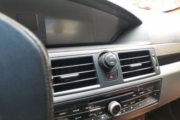 Used MG 6 2013 Hatchback 1.8T Automatic GT Value Edition Audio And AC Panel