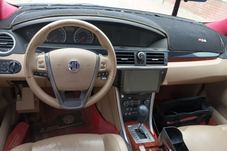 Used MG 6 2013 Hatchback 1.8T Automatic Luxury Edition Center Console
