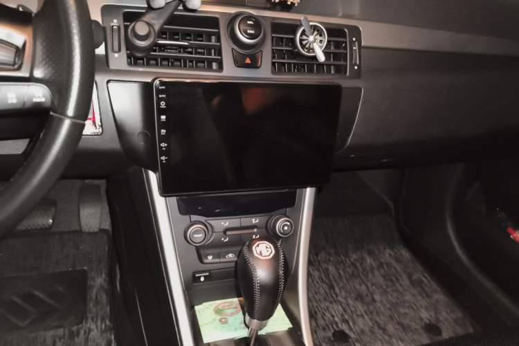 Used MG 6 2013 Hatchback 1.8L Automatic Drive Value Edition Audio And AC Panel