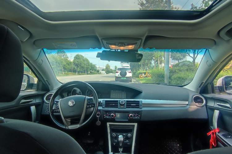 Used MG 6 2013 Hatchback 1.8L Automatic Drive Value Edition Center Console