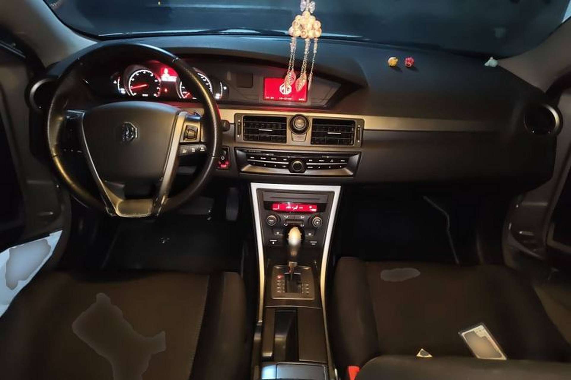Used MG 6 2013 Hatchback 1.8T Automatic GT Value Edition Center Console