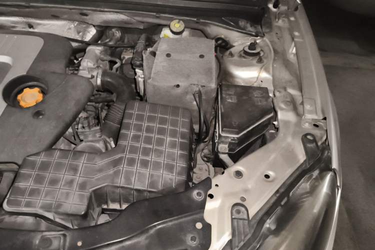 Used MG 6 2013 Hatchback 1.8L Automatic Drive Value Edition Engine Bay Left