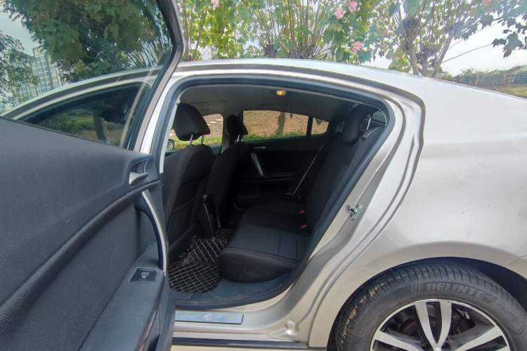 Used MG 6 2013 Hatchback 1.8L Automatic Drive Value Edition Left Rear Seat