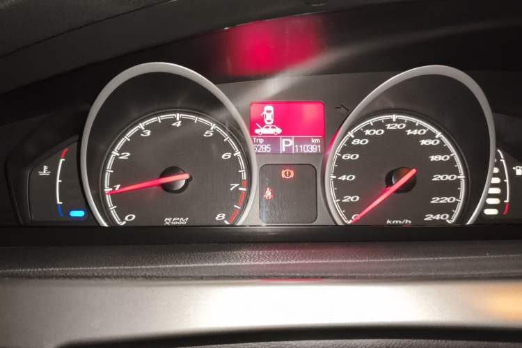Used MG 6 2013 Hatchback 1.8L Automatic Drive Value Edition Odometer Close Up