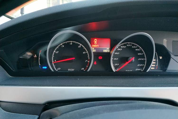 Used MG 6 2013 Hatchback 1.8L Manual - Value Edition Odometer Close Up