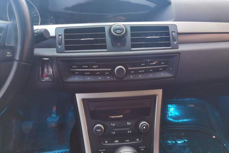Used MG 6 2013 Hatchback 1.8T Manual GT Value Edition Audio And AC Panel