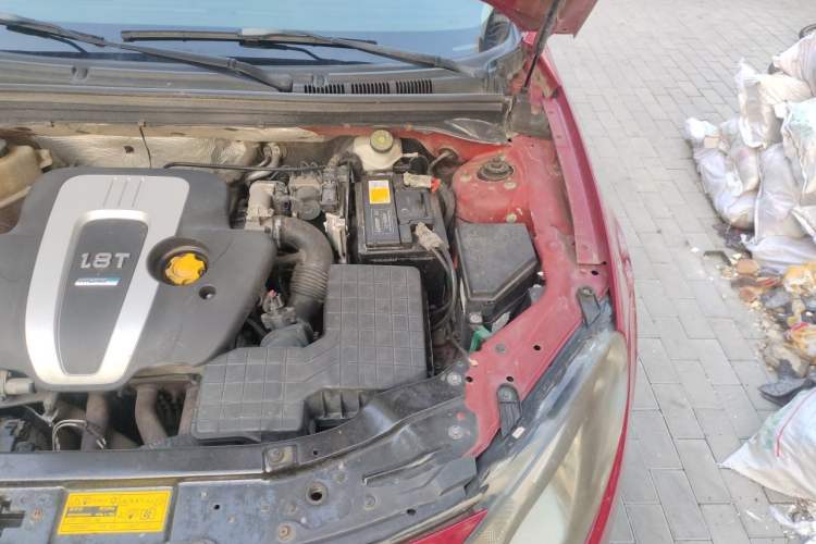 Used MG 6 2013 Hatchback 1.8L Automatic Drive Value Edition Engine Bay Left