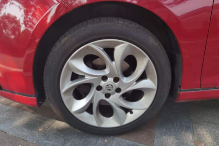 Used MG 6 2013 Hatchback 1.8T Manual GT Value Edition Left Front Wheel Hub
