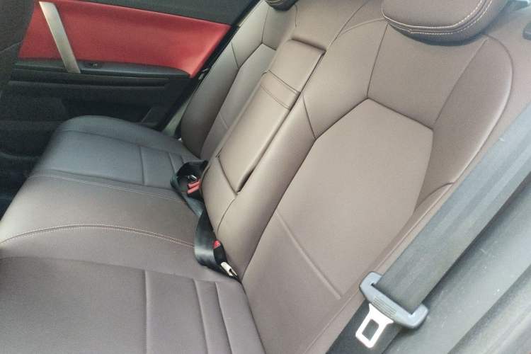 Used MG 6 2013 Hatchback 1.8L Automatic Drive Value Edition Left Rear Seat