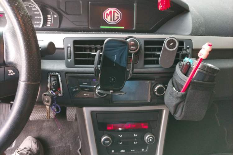 Used MG 6 2013 Hatchback 1.8L Automatic Drive Value Edition Audio And AC Panel