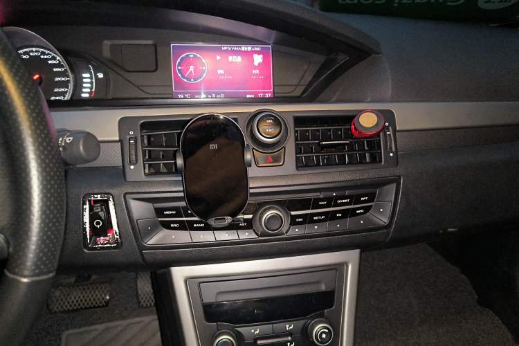 Used MG 6 2013 Hatchback 1.8L Automatic Drive Value Edition Audio And AC Panel