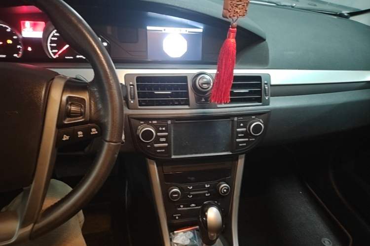 Used MG 6 2013 Hatchback 1.8T Automatic GT Value Edition Audio And AC Panel