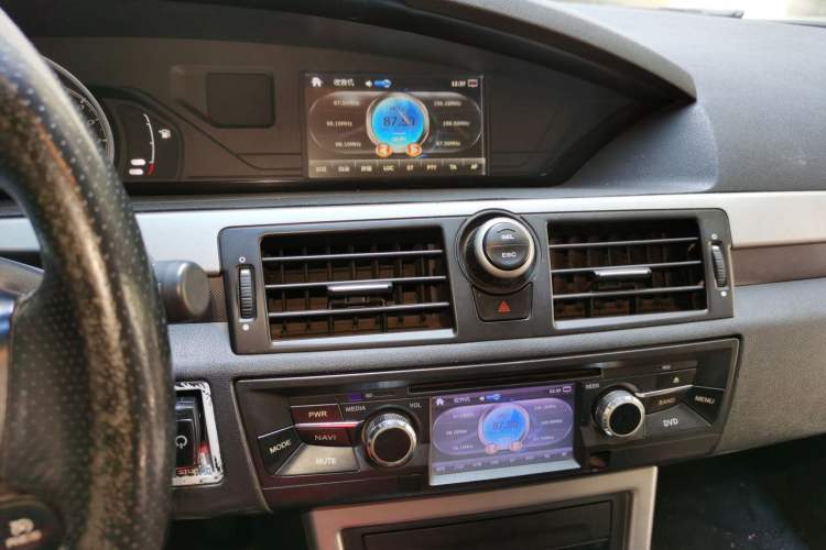 Used MG 6 2013 Hatchback 1.8L Manual - Value Edition Audio And AC Panel