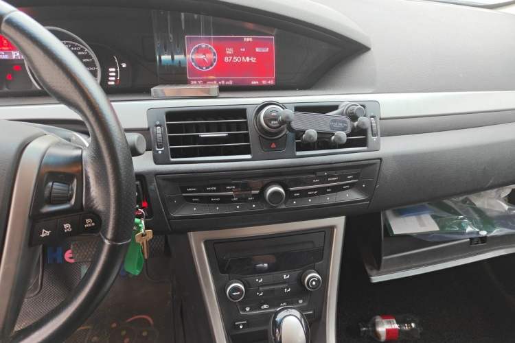 Used MG 6 2013 Hatchback 1.8L Automatic Drive Value Edition Audio And AC Panel