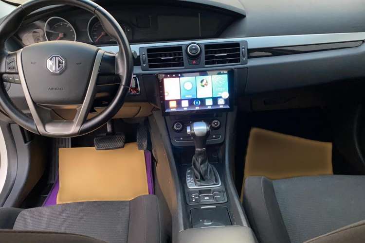 Used MG 6 2013 Hatchback 1.8L Automatic Drive Value Edition Center Console