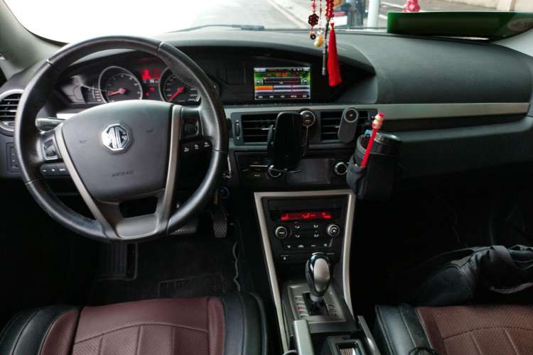 Used MG 6 2013 Hatchback 1.8L Automatic Drive Value Edition Center Console