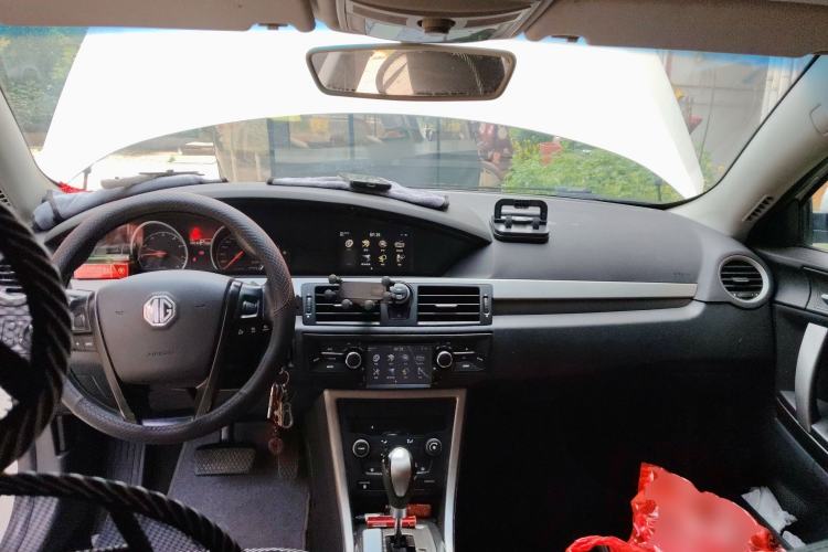 Used MG 6 2013 Hatchback 1.8L Automatic Drive Value Edition Center Console