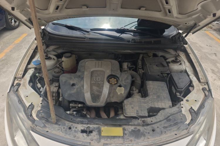 Used MG 6 2013 Hatchback 1.8L Automatic Drive Value Edition Engine Bay