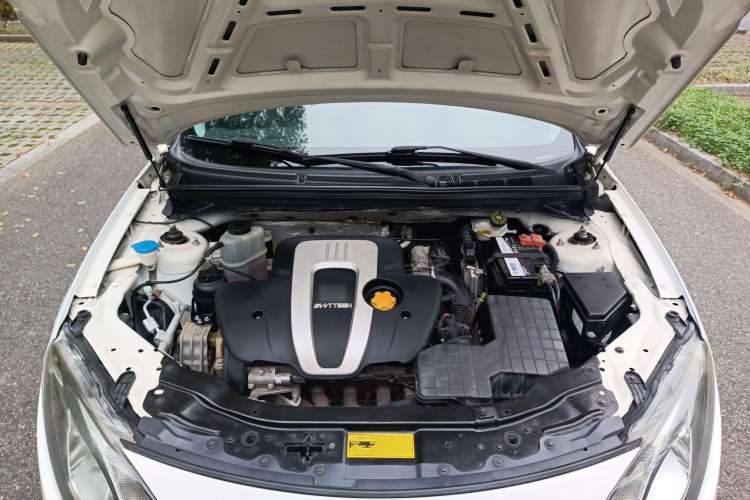 Used MG 6 2013 Hatchback 1.8L Automatic Drive Value Edition Engine Bay
