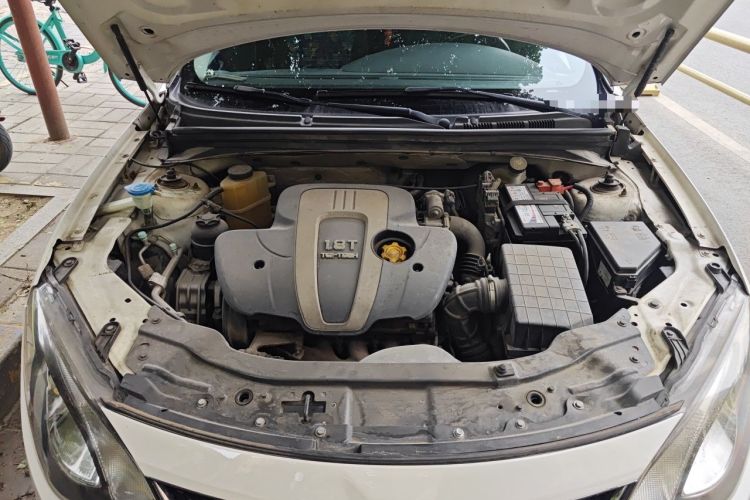 Used MG 6 2013 Hatchback 1.8T Automatic GT Value Edition Engine Bay