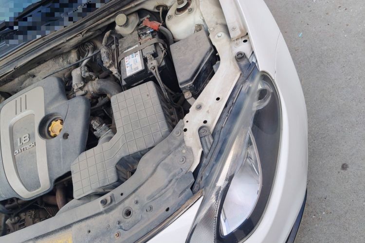 Used MG 6 2013 Hatchback 1.8L Automatic Drive Value Edition Engine Bay Left