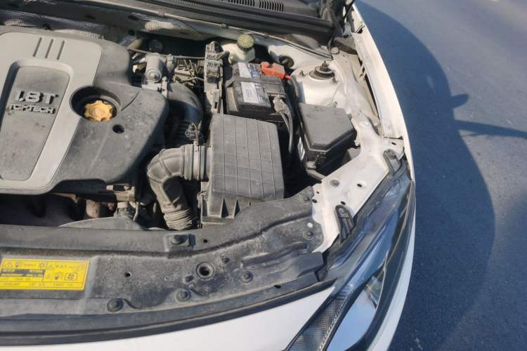 Used MG 6 2013 Hatchback 1.8T Manual GT Value Edition Engine Bay Left