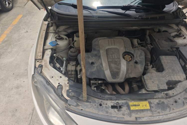Used MG 6 2013 Hatchback 1.8L Automatic Drive Value Edition Engine Bay Right