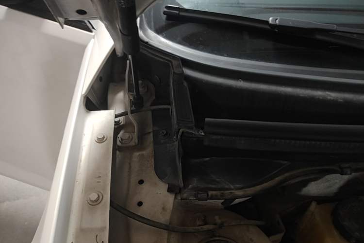 Used MG 6 2013 Hatchback 1.8T Automatic GT Value Edition Engine Bay Right