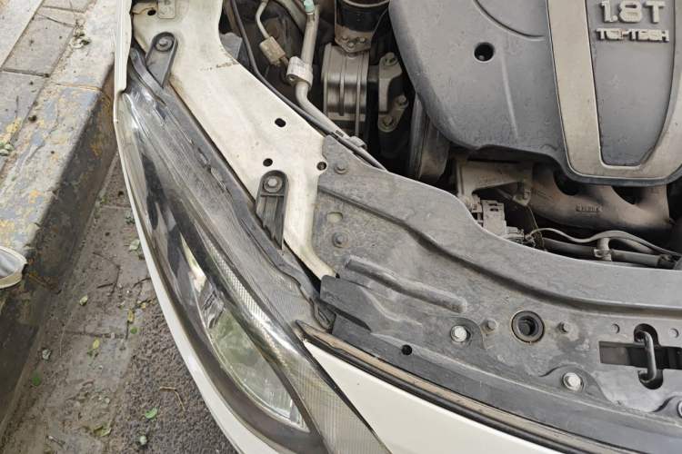 Used MG 6 2013 Hatchback 1.8T Automatic GT Value Edition Engine Bay Right