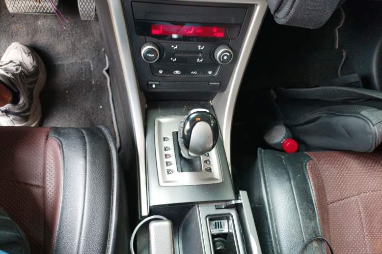 Used MG 6 2013 Hatchback 1.8L Automatic Drive Value Edition Gear Lever