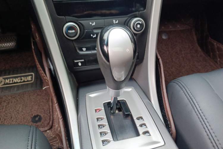 Used MG 6 2013 Hatchback 1.8L Automatic Drive Value Edition Gear Lever