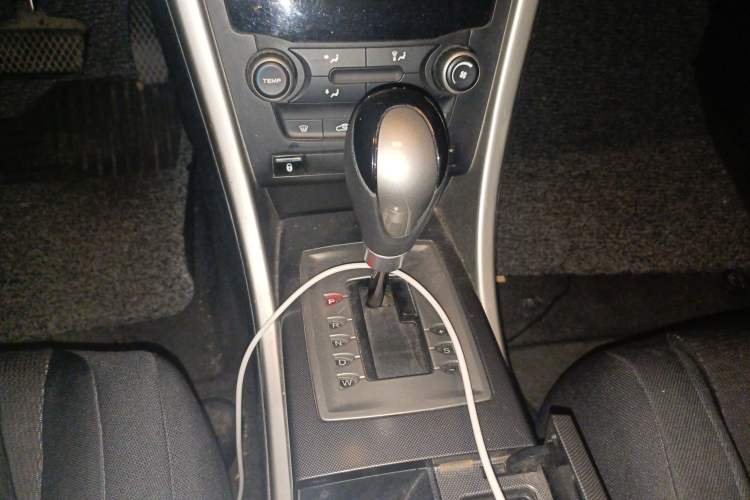 Used MG 6 2013 Hatchback 1.8T Automatic GT Value Edition Gear Lever