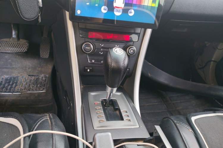 Used MG 6 2013 Hatchback 1.8L Automatic Drive Value Edition Gear Lever
