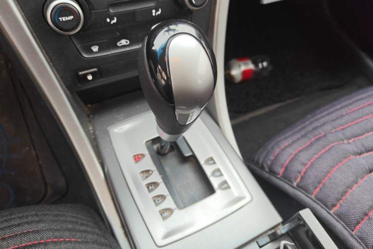 Used MG 6 2013 Hatchback 1.8L Automatic Drive Value Edition Gear Lever