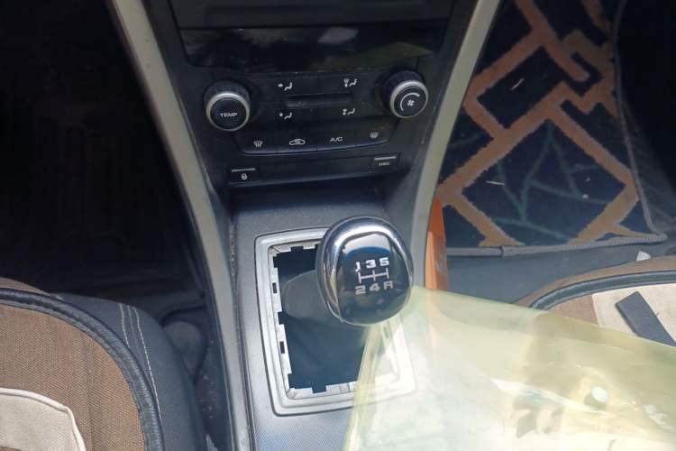 Used MG 6 2013 Hatchback 1.8T Manual GT Value Edition Gear Lever