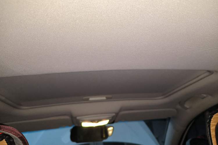 Used MG 6 2013 Hatchback 1.8L Automatic Drive Value Edition Headliner