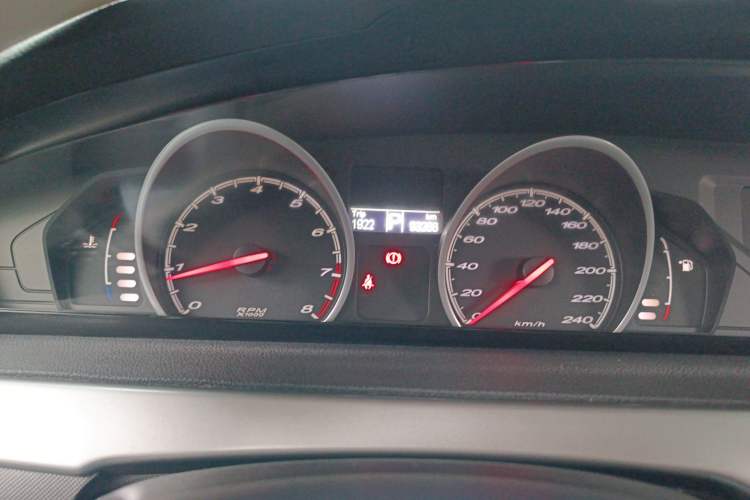 Used MG 6 2013 Hatchback 1.8L Automatic Drive Value Edition Instrument Cluster