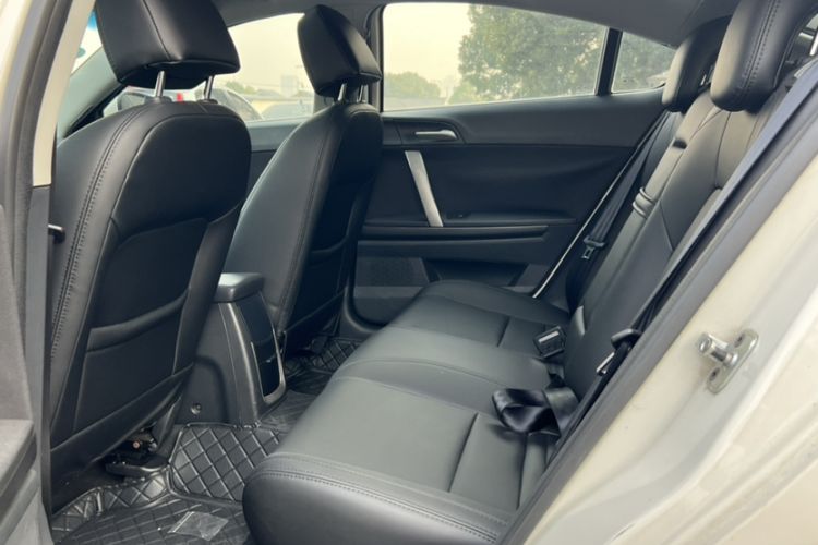 Used MG 6 2013 Hatchback 1.8L Automatic Drive Value Edition Interior 6