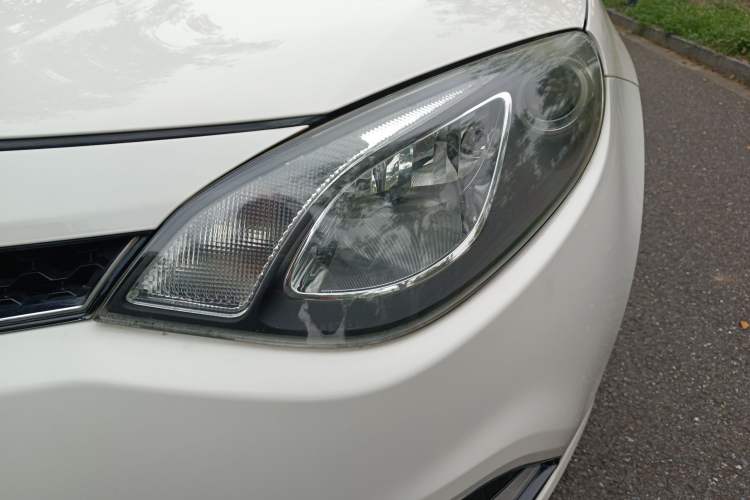 Used MG 6 2013 Hatchback 1.8L Automatic Drive Value Edition Left Front Headlight