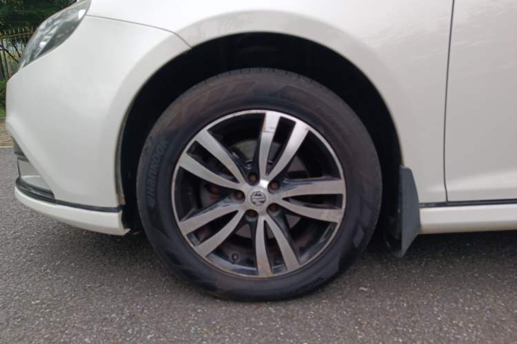 Used MG 6 2013 Hatchback 1.8L Automatic Drive Value Edition Left Front Wheel Hub