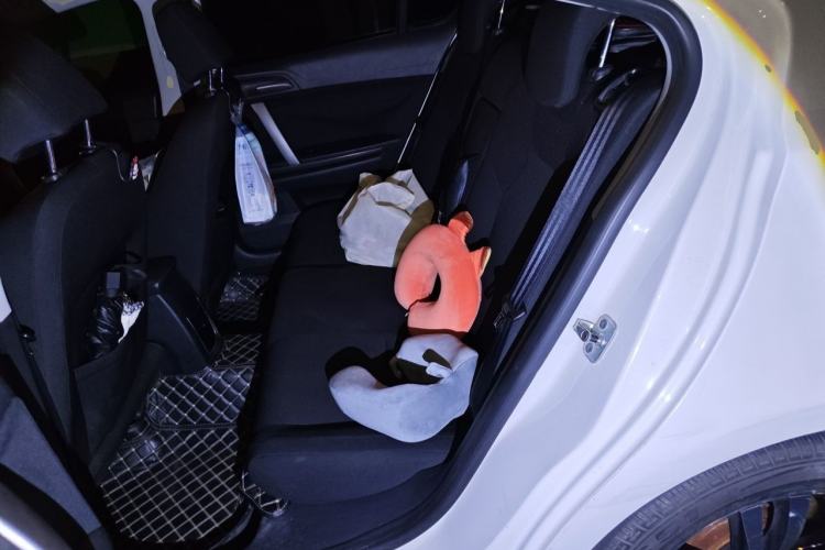 Used MG 6 2013 Hatchback 1.8L Automatic Drive Value Edition Left Rear Seat