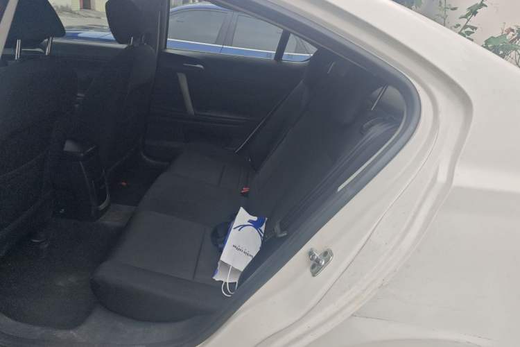Used MG 6 2013 Hatchback 1.8L Automatic Drive Value Edition Left Rear Seat