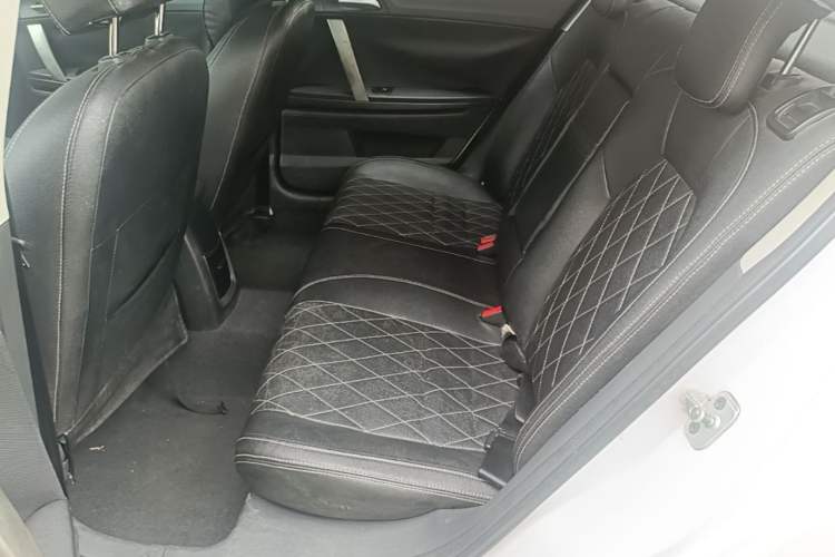 Used MG 6 2013 Hatchback 1.8T Automatic GT Value Edition Left Rear Seat