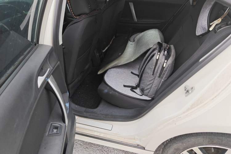 Used MG 6 2013 Hatchback 1.8L Automatic Drive Value Edition Left Rear Seat