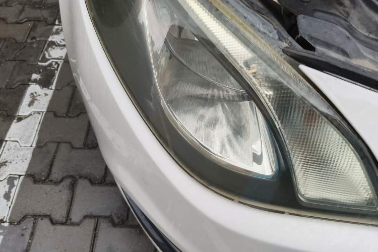 Used MG 6 2013 Hatchback 1.8L Automatic Drive Value Edition Right Front Headlight