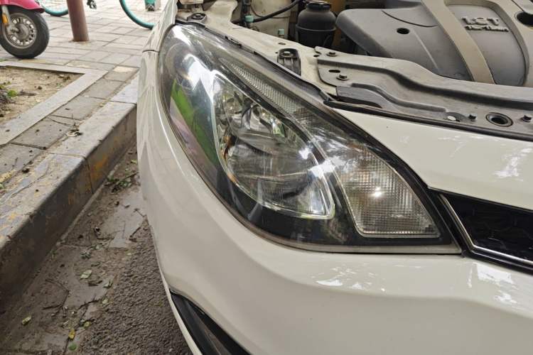 Used MG 6 2013 Hatchback 1.8T Automatic GT Value Edition Right Front Headlight