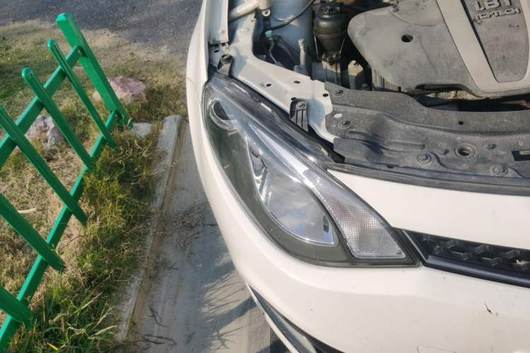 Used MG 6 2013 Hatchback 1.8T Manual GT Value Edition Right Front Headlight