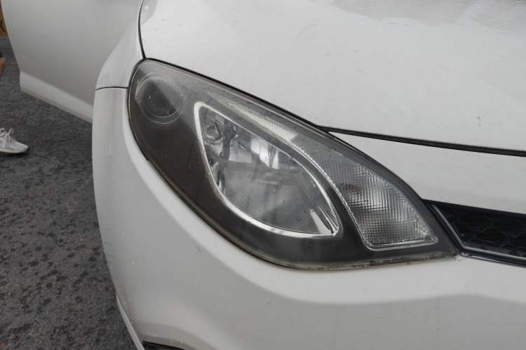 Used MG 6 2013 Hatchback 1.8L Automatic Drive Value Edition Right Front Headlight