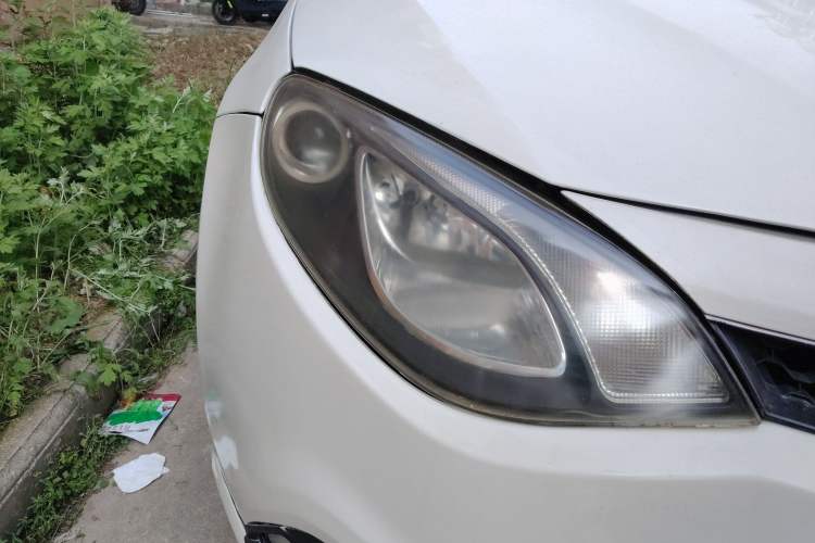 Used MG 6 2013 Hatchback 1.8L Automatic Drive Value Edition Right Front Headlight