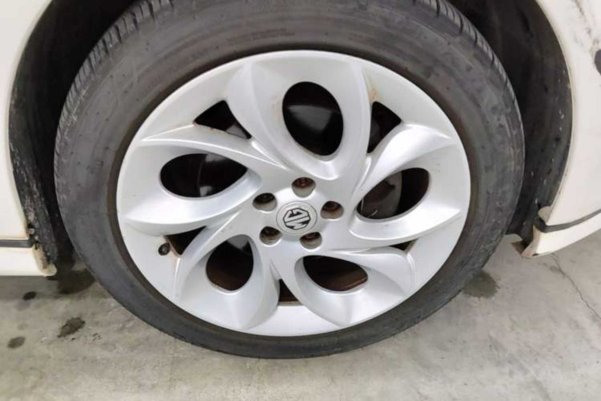 Used MG 6 2013 Hatchback 1.8T Automatic GT Value Edition Right Front Wheel Hub